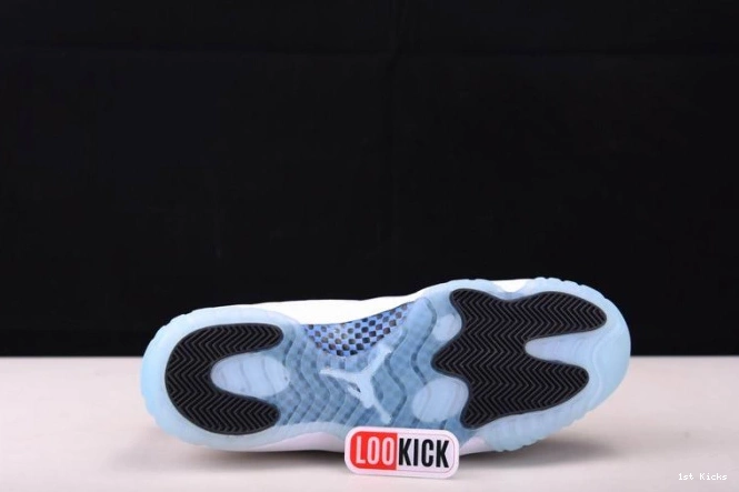 1st Kicks Air Blue 11 AV2187-117 Legend Low Jordan 0706